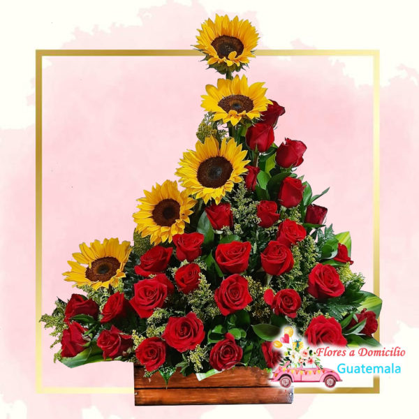 Arreglos florales de rosas y girasoles