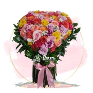 Hermosos arreglos florales con rosas de colores
